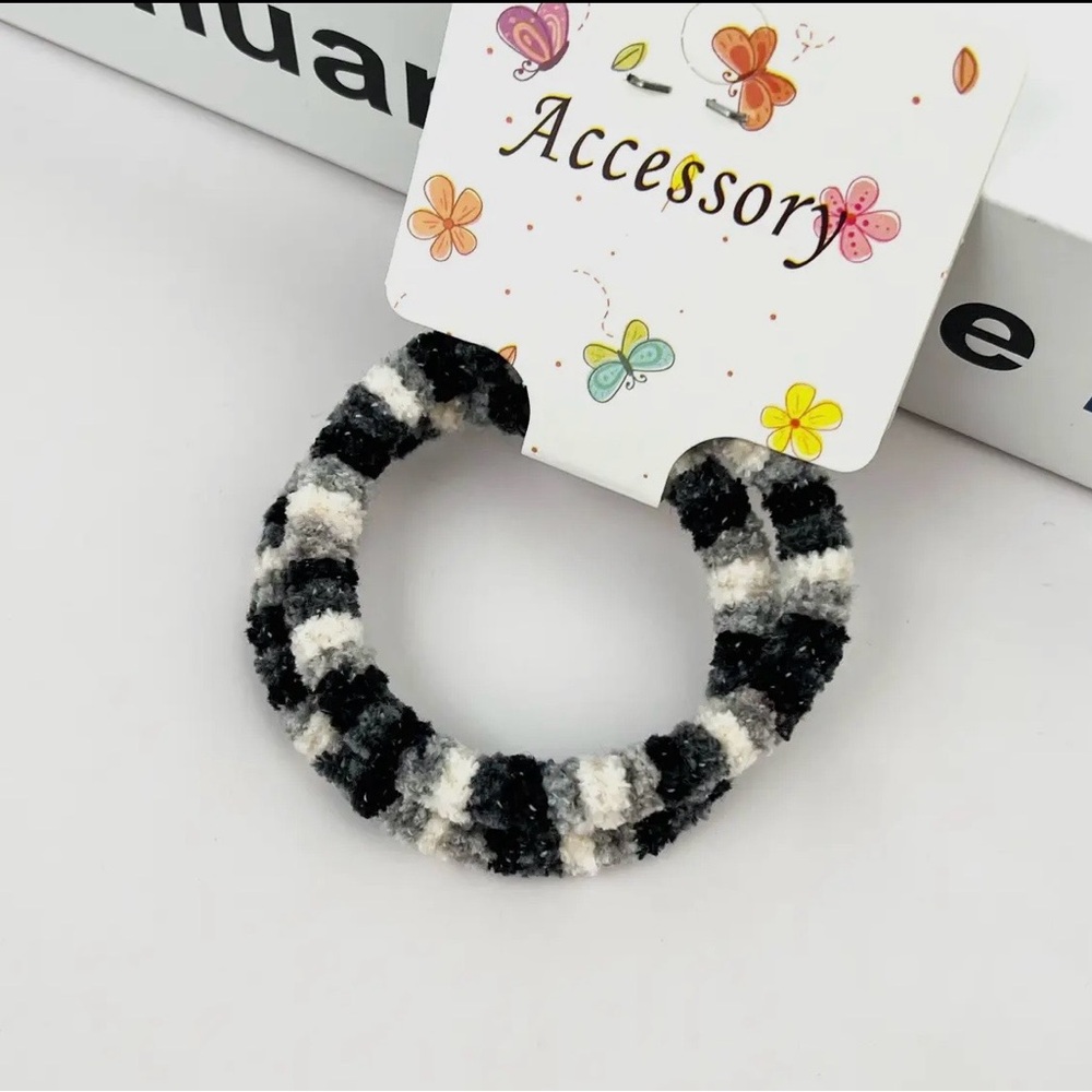 Set of plush hair ties